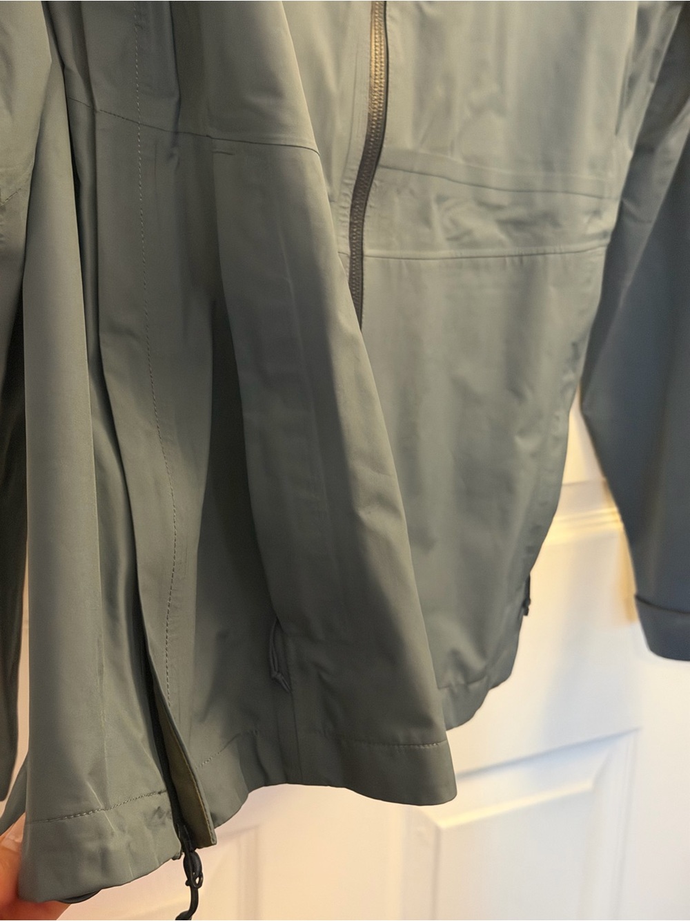 Outdoor Research Women's Large Dusty Blue Waterproof Hooded Rain Jacket - Picture 5 of 5